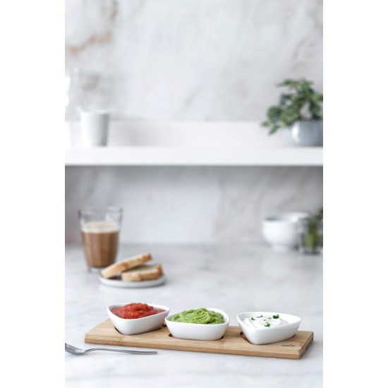 Бамбуков плато/поднос с 3 порцеланови триъгълни купички, 28x10x1см(плато), 9,5x8,5x3см(купички), 90мл, Basic – Lacor